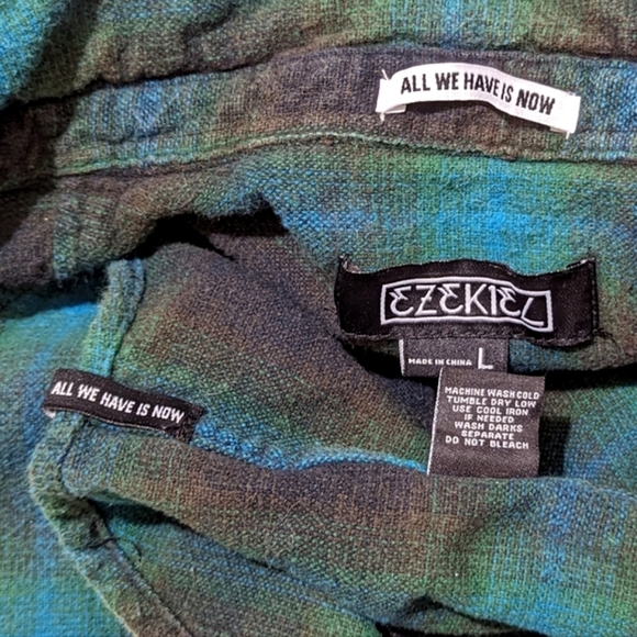 Ezekiel Men's Large Dark Green/Blue Button-Down & Roll-Tab Sleeve Flannel Shirt - Picture 10 of 11